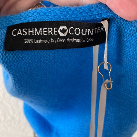 Cashmere Counter knit luxe cashmere travel wrap - Picture 8 of 8